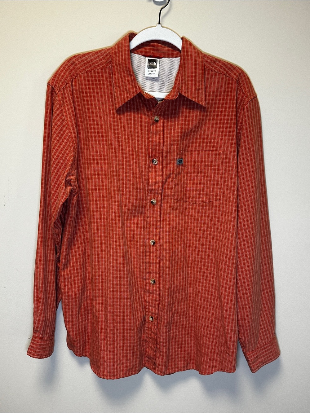 The North Face Men's Rust Tan Plaid Button-Down Shirt Size M